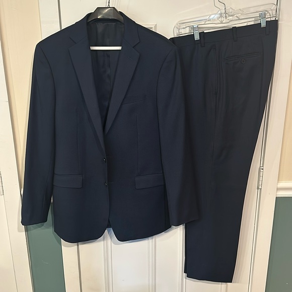 Calvin Klein Slim Fit Suit - Picture 1 of 5